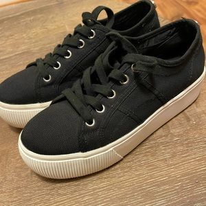 Steve Madden shoes